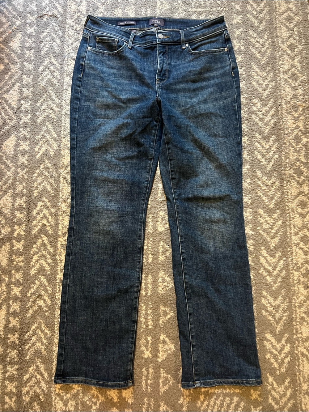 NYDJ Marilyn Straight Leg Jeans with lift x tuck technology size 10 (AA110)